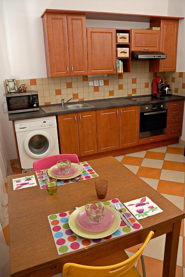 Just Be That's Enough!! Apartamento